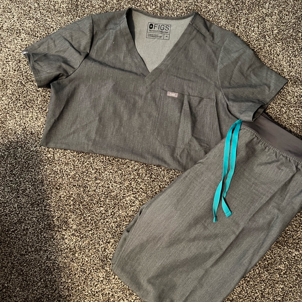 Grey Figs Scrubs Set